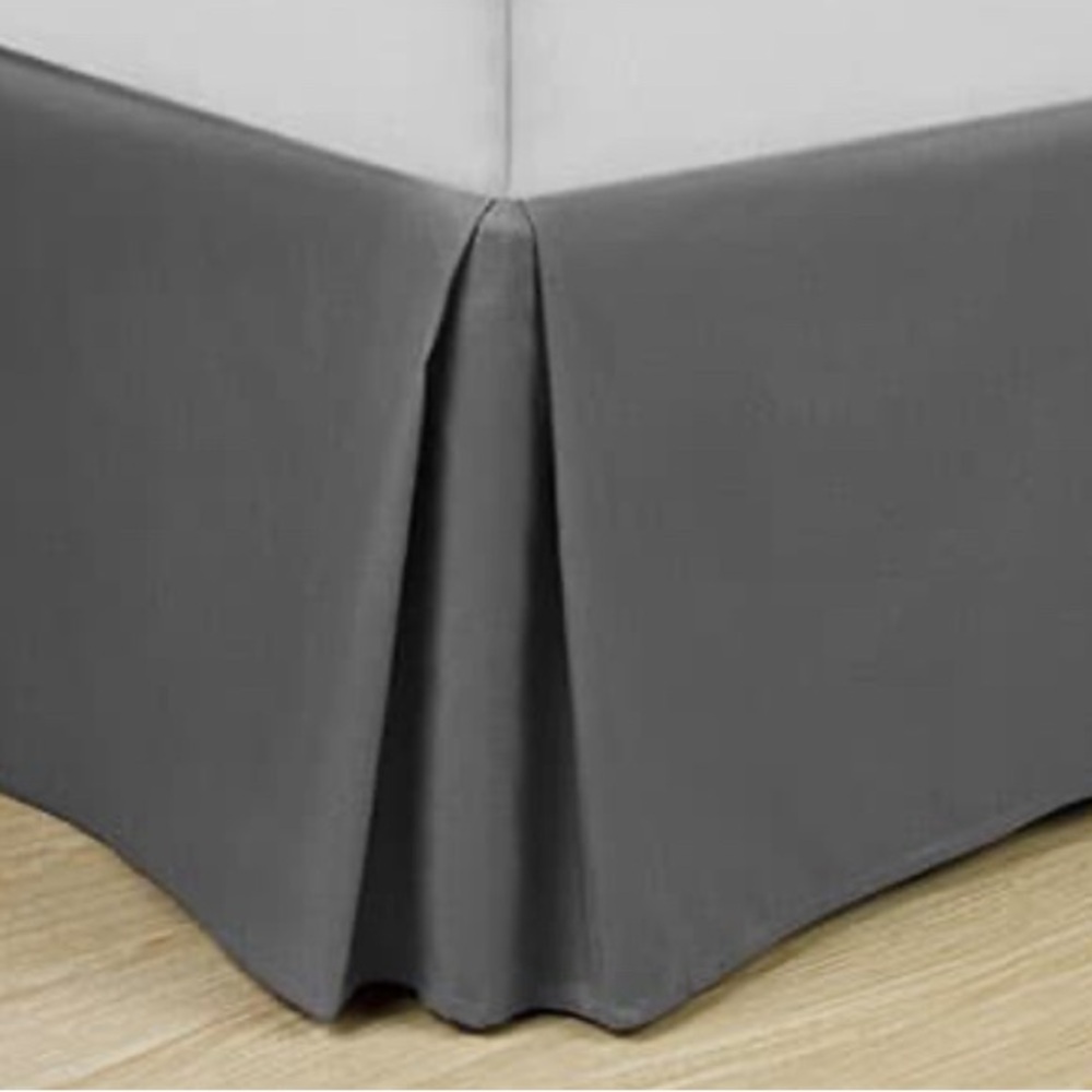 Bedskirt Medium to Dark Gray Full Size